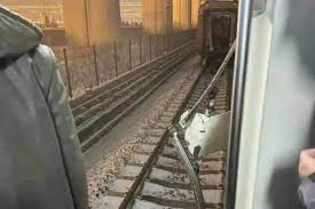 ΜΕΤΡΟ ΠΕΚΙΝΟ