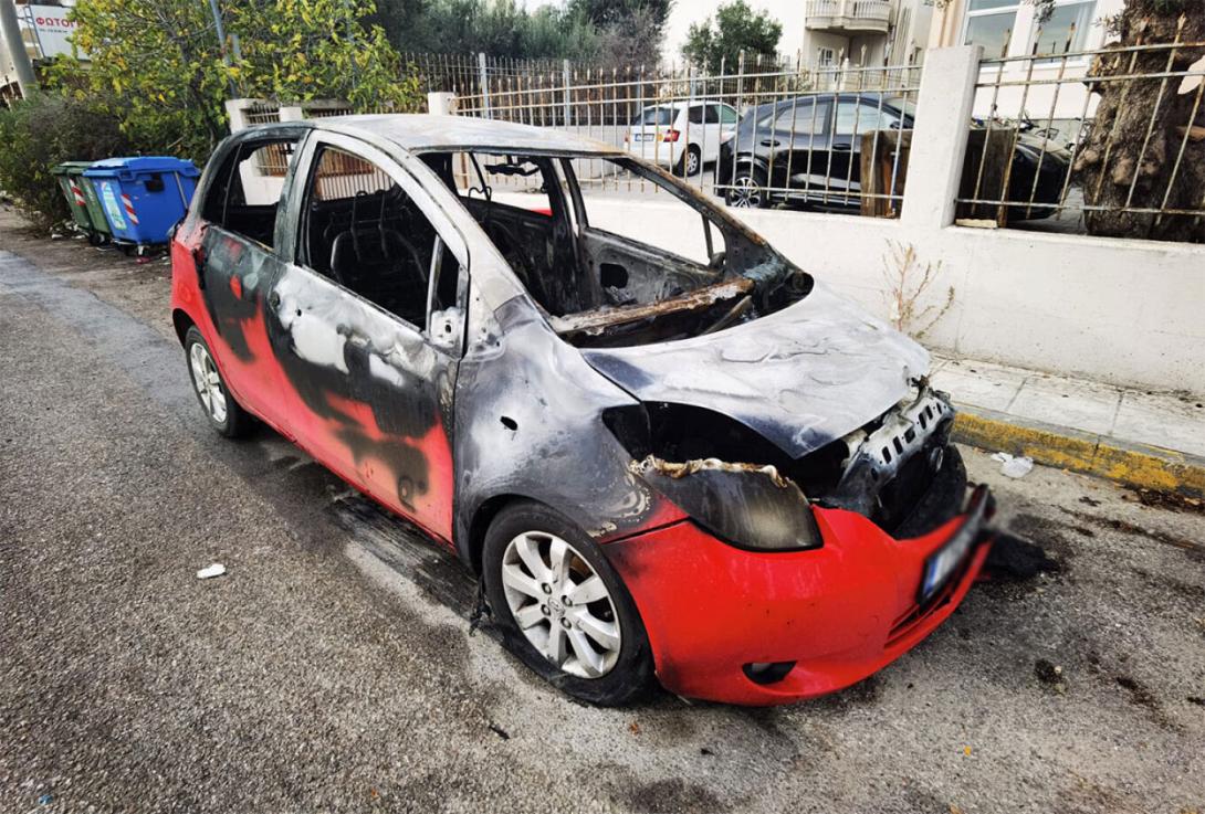 φωτια σε αυτοκίνητο