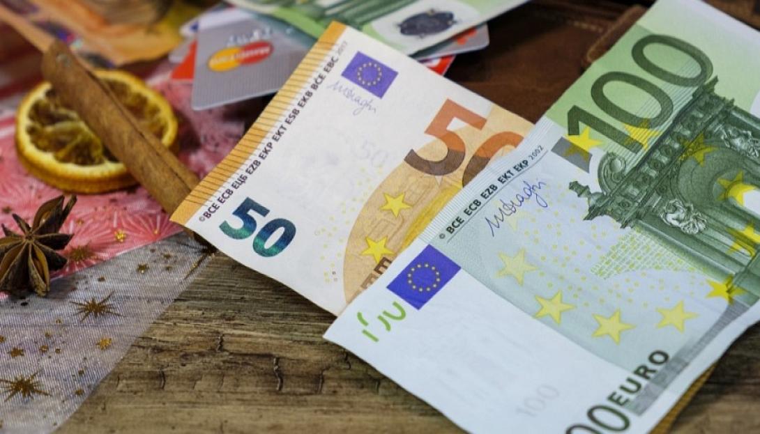 ΔΩΡΟ ΧΡΙΣΤΟΥΓΕΝΝΩΝ