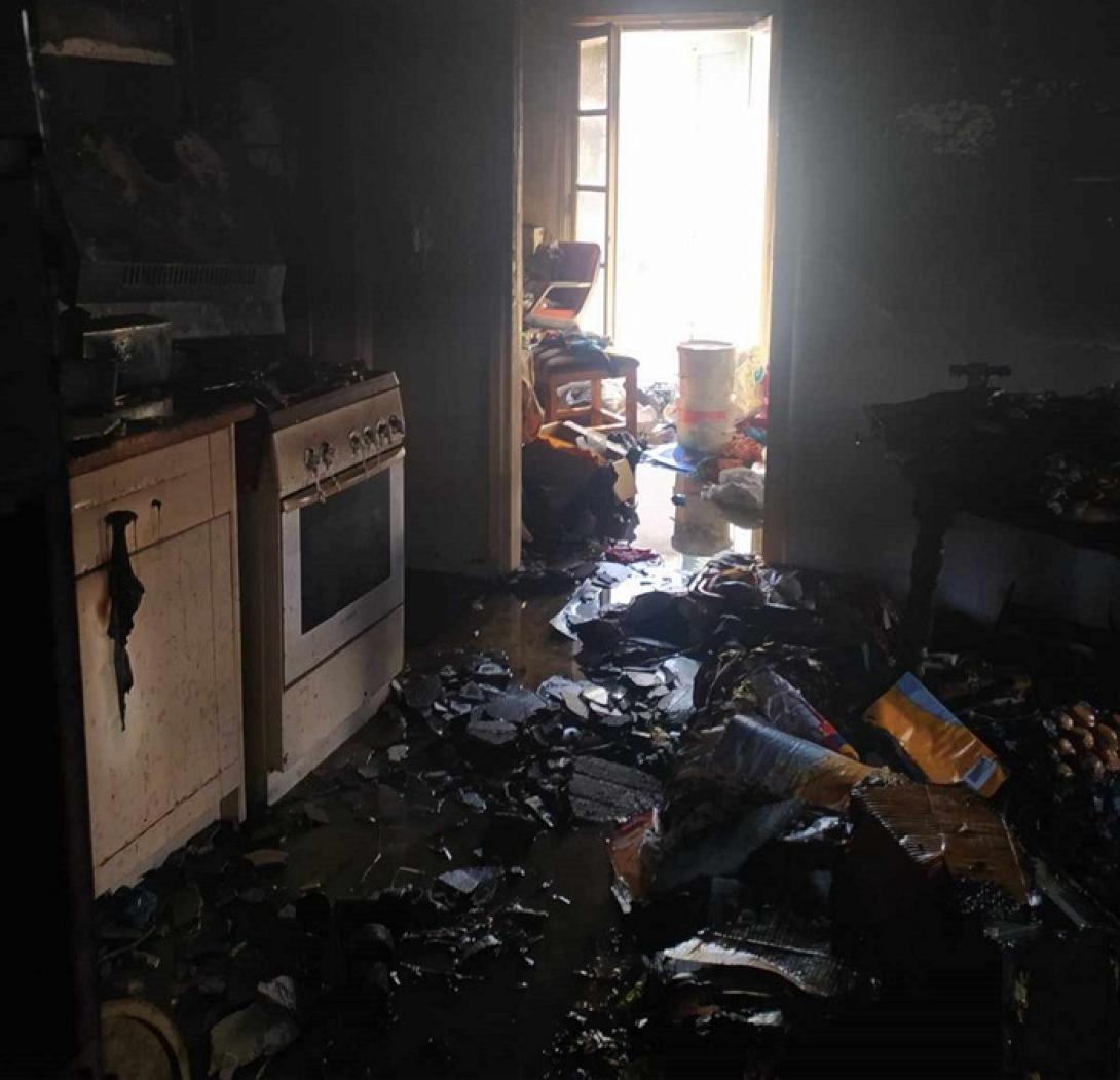 φωτια σε σπίτι