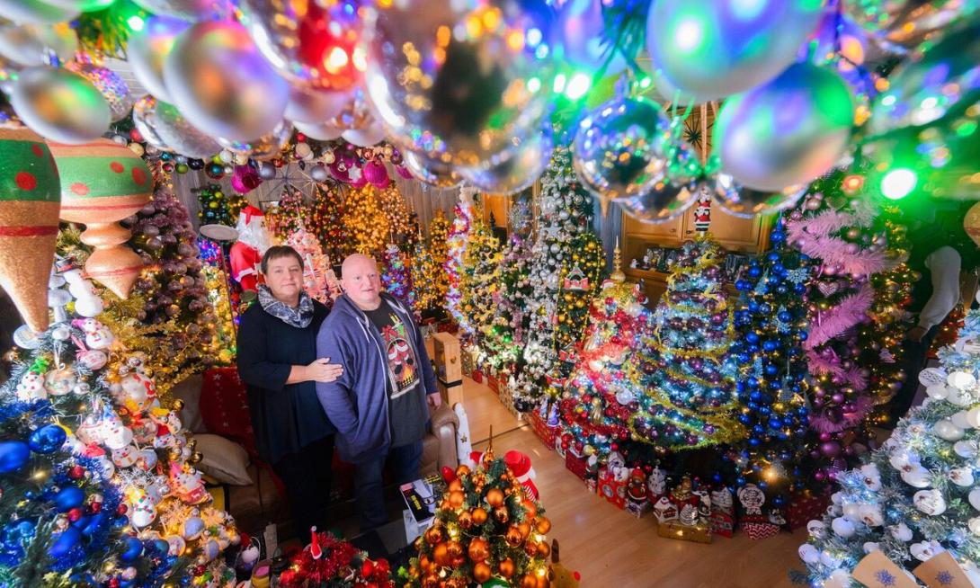 ζευγαρι Γερμανια χριστουγεννιατικα δενδρα