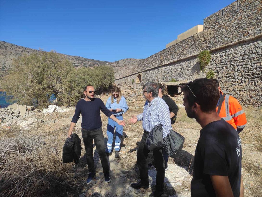 Σπιναλόγκα -  τοποθέτηση compact μετασχηματιστή