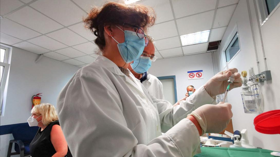 Κορωνοϊός - μάσκα - γιορτές