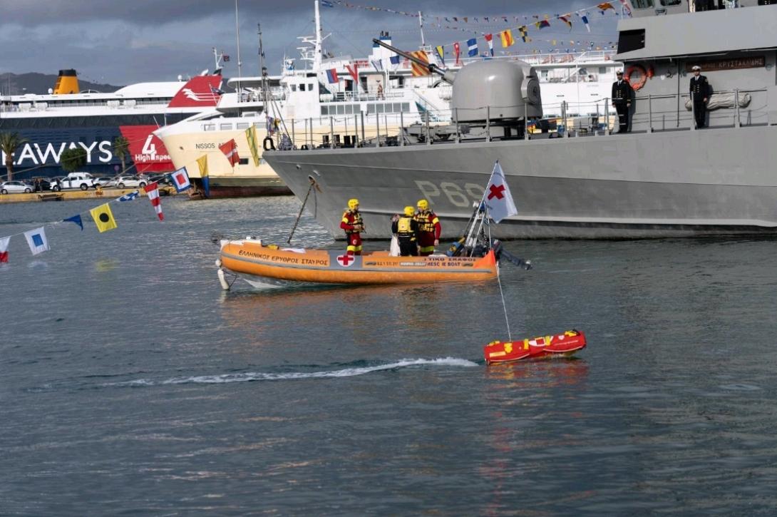ΕΡΥΘΡΟς ΣΤΑΥΡΟς ΘΕΟΦΑΝΕΙΑ