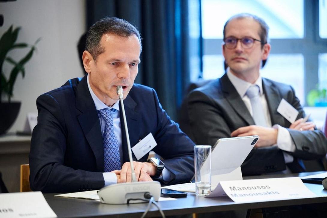 αδμηε μανουσάκης