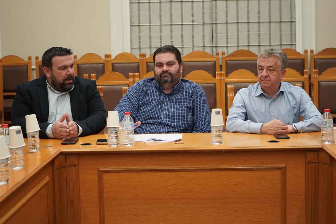 Σύσκεψη στην Περιφέρεια Κρήτης με κτηνοτρόφους και τυροκόμους 