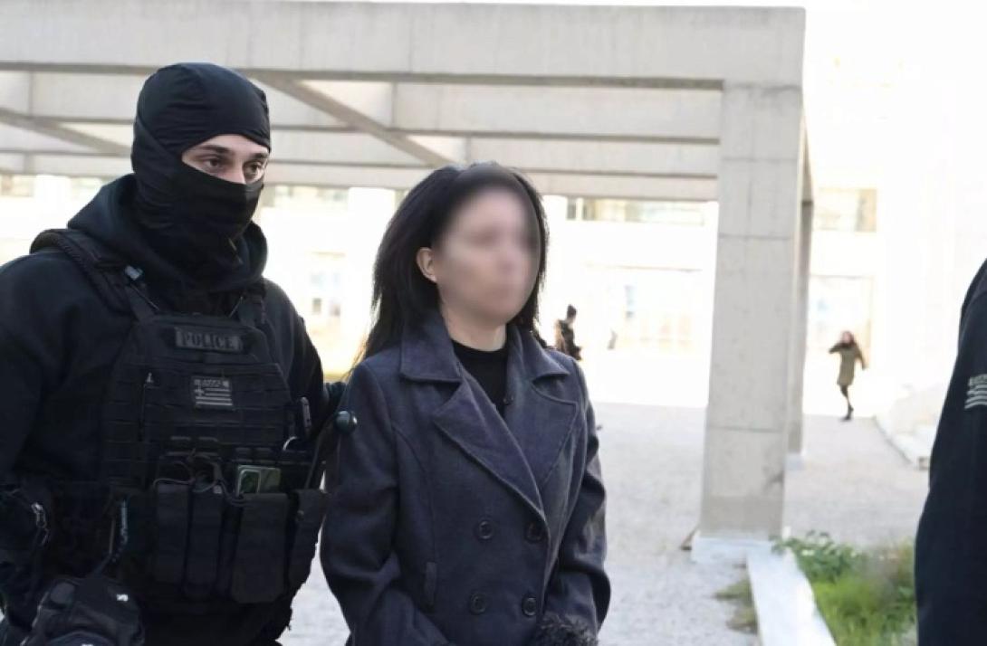 Δίκη - Κολωνός