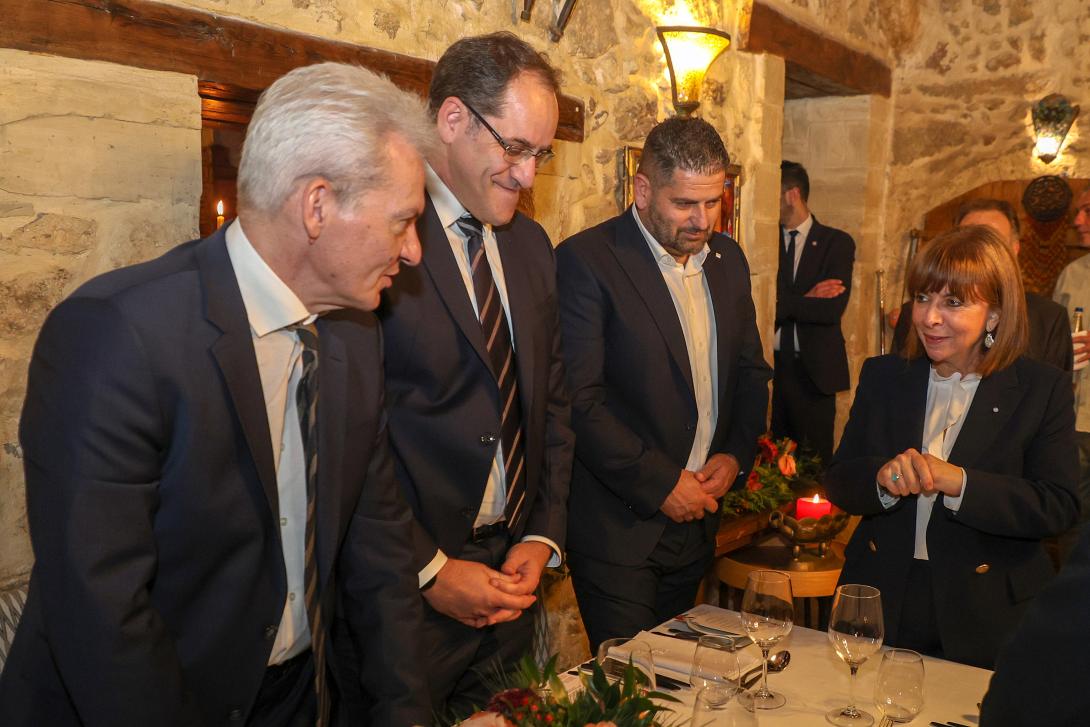 Σακελλαροπούλου - Καλοκαιρινός