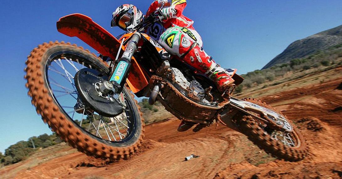 μηχανή μοτο κρος