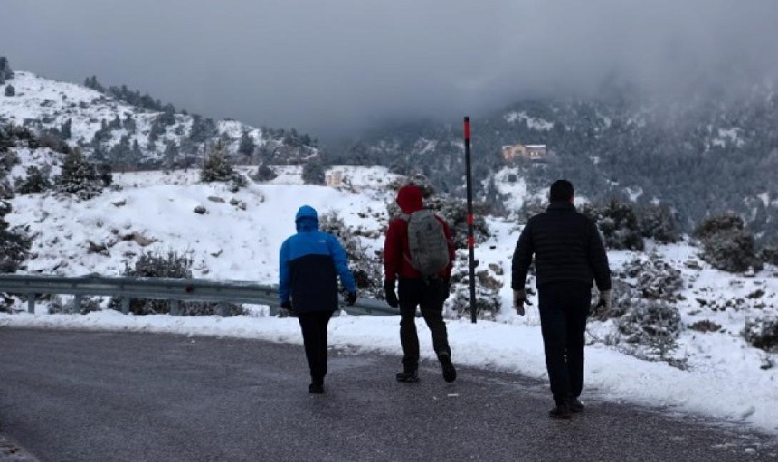 Πάρνηθα εγκλωβισμένοι