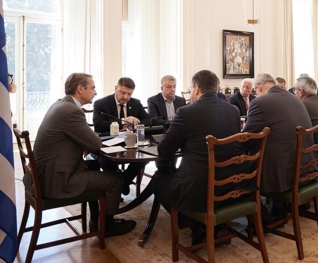 πρωθυπουργος περιφερειαρχες