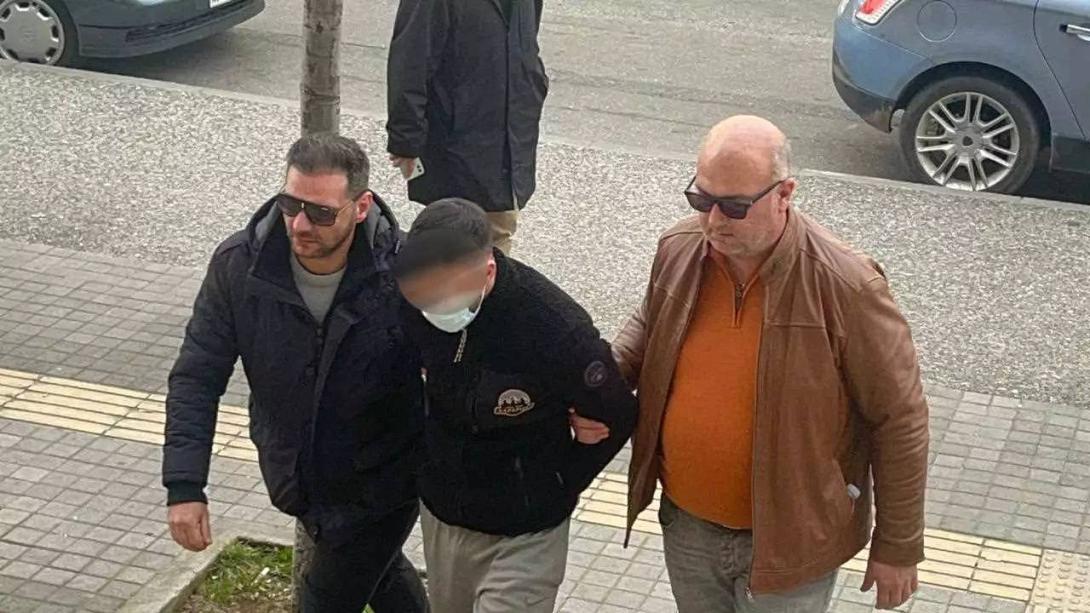 τράπερ - Θεσσαλονίκη 