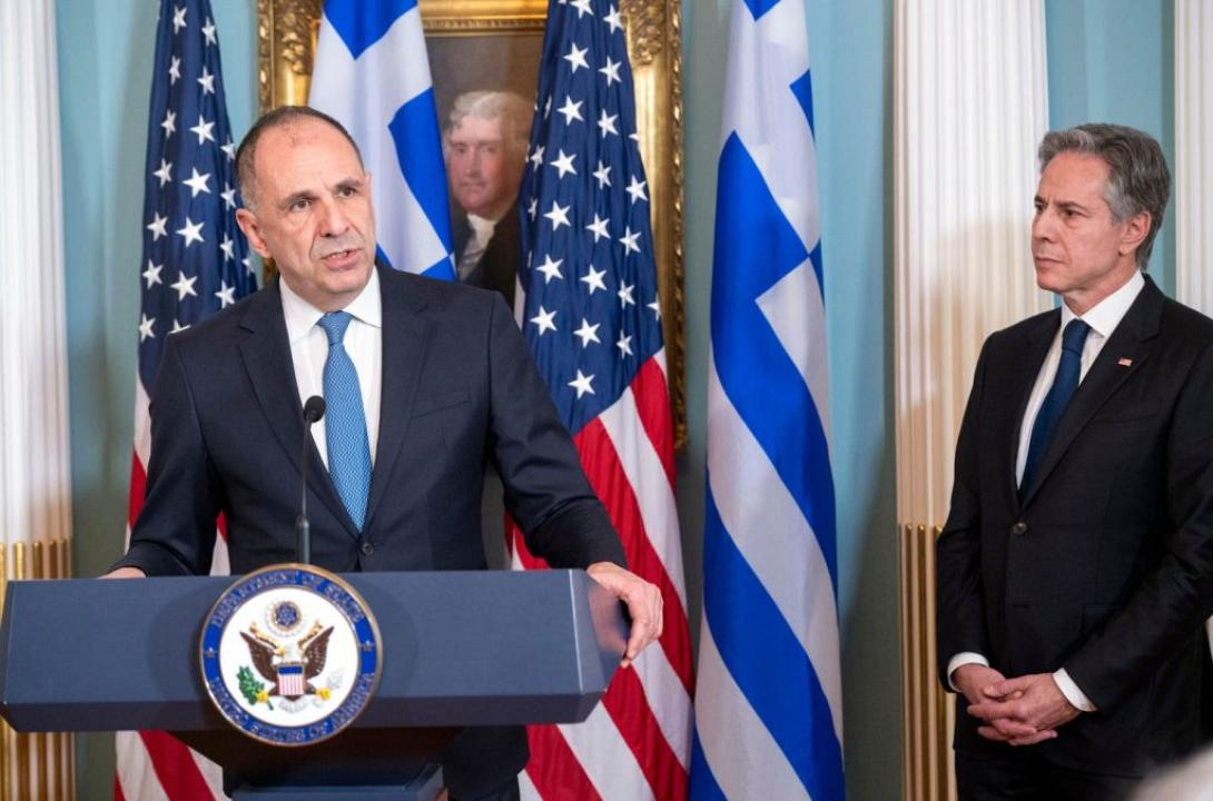 Άντονι Κλίντον - Γεραπετρίτης