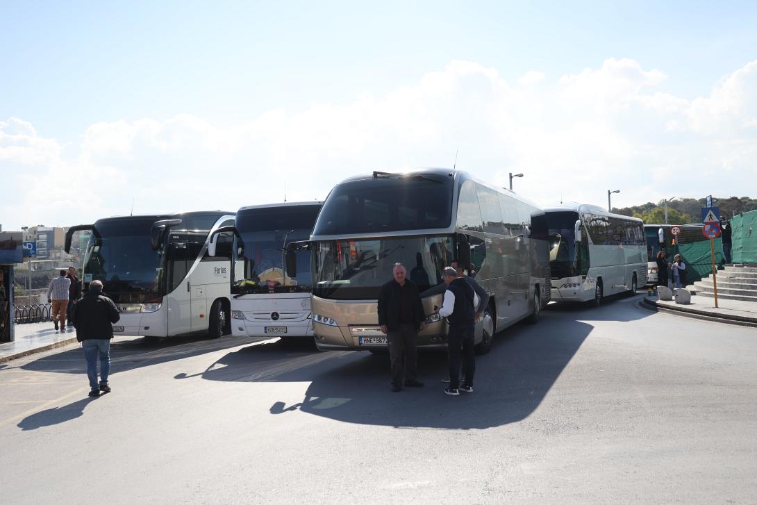 Τουριστικά Λεωφορεία - πορεία Ηράκλειο