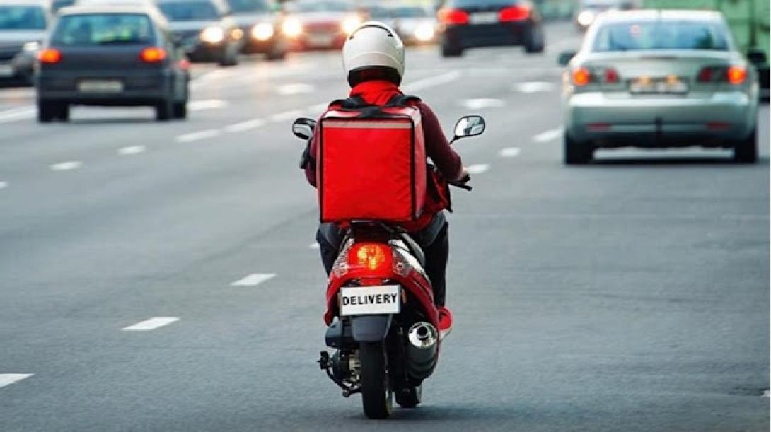 διανομέας - ντελιβεράς