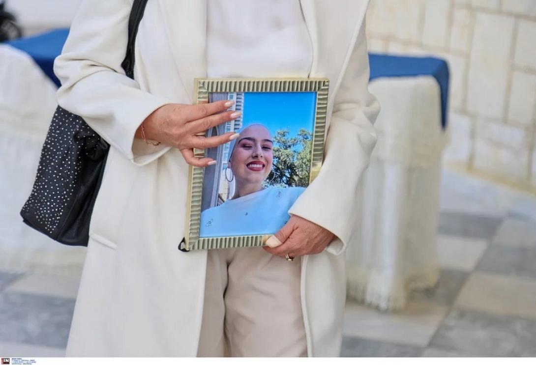 κηδεία ραφαέλας