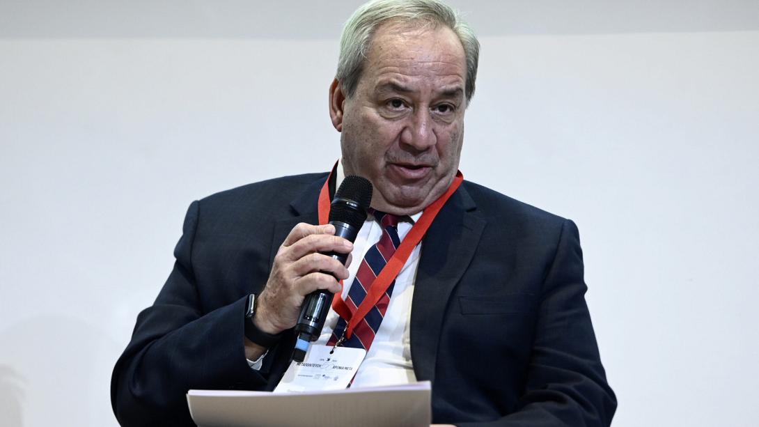 γιώργος αλογοσκούφης