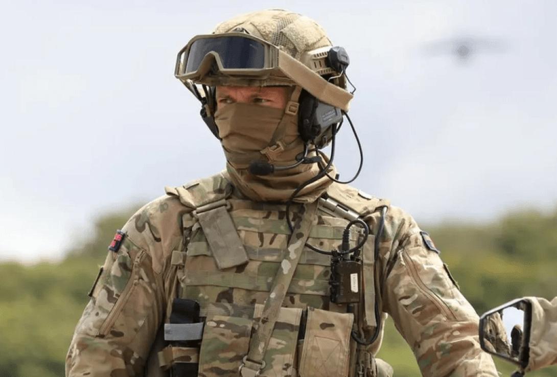 στρατιωτης