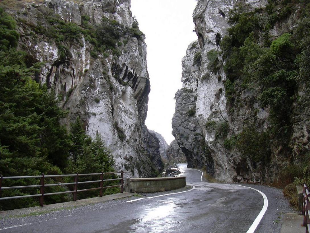 ΦΑΡΑΓΓΙ ΚΟΤΣΙΦΟΥ ΡΕΘΥΜΝΟ
