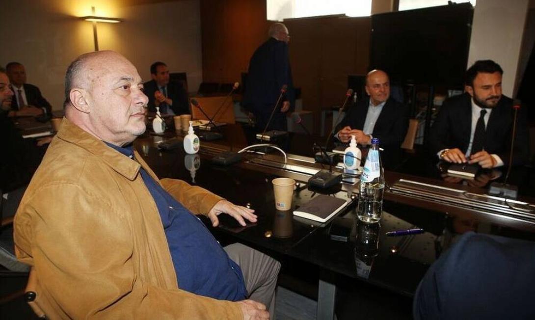 συσκεψη τελικος