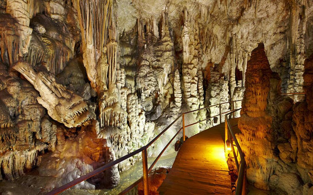 δικταιον αντρο