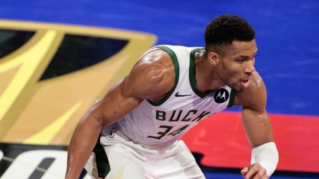 ΑΝΤΕΤΟΚΟΥΝΜΠΟ