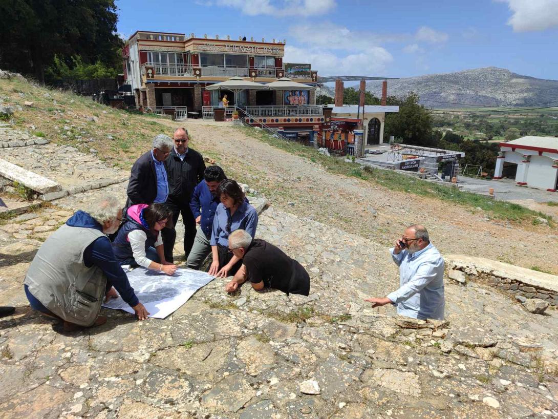 δικταιο αντρο - αυτοψια