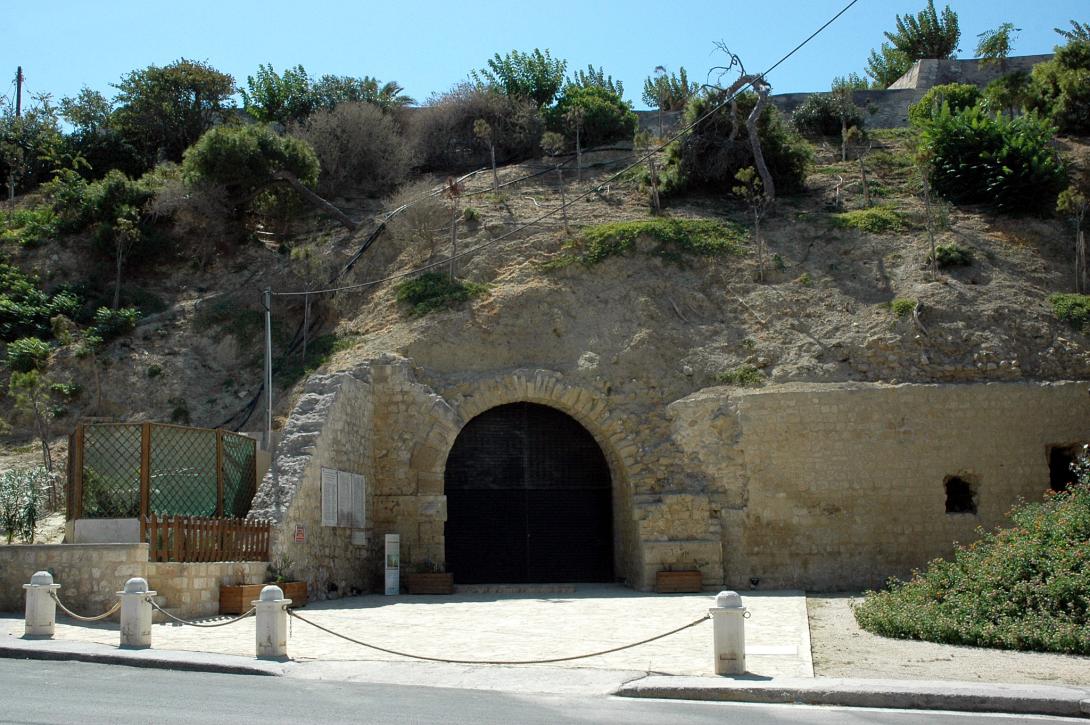 στοα μακασι