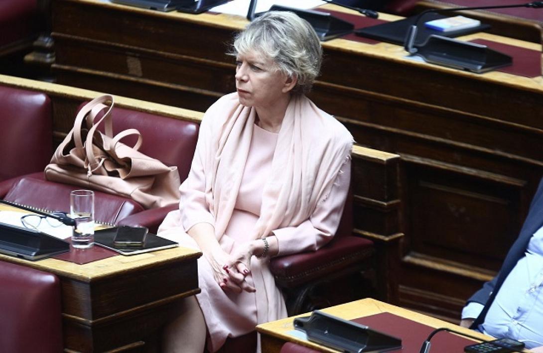 Έλενα Ακρίτα