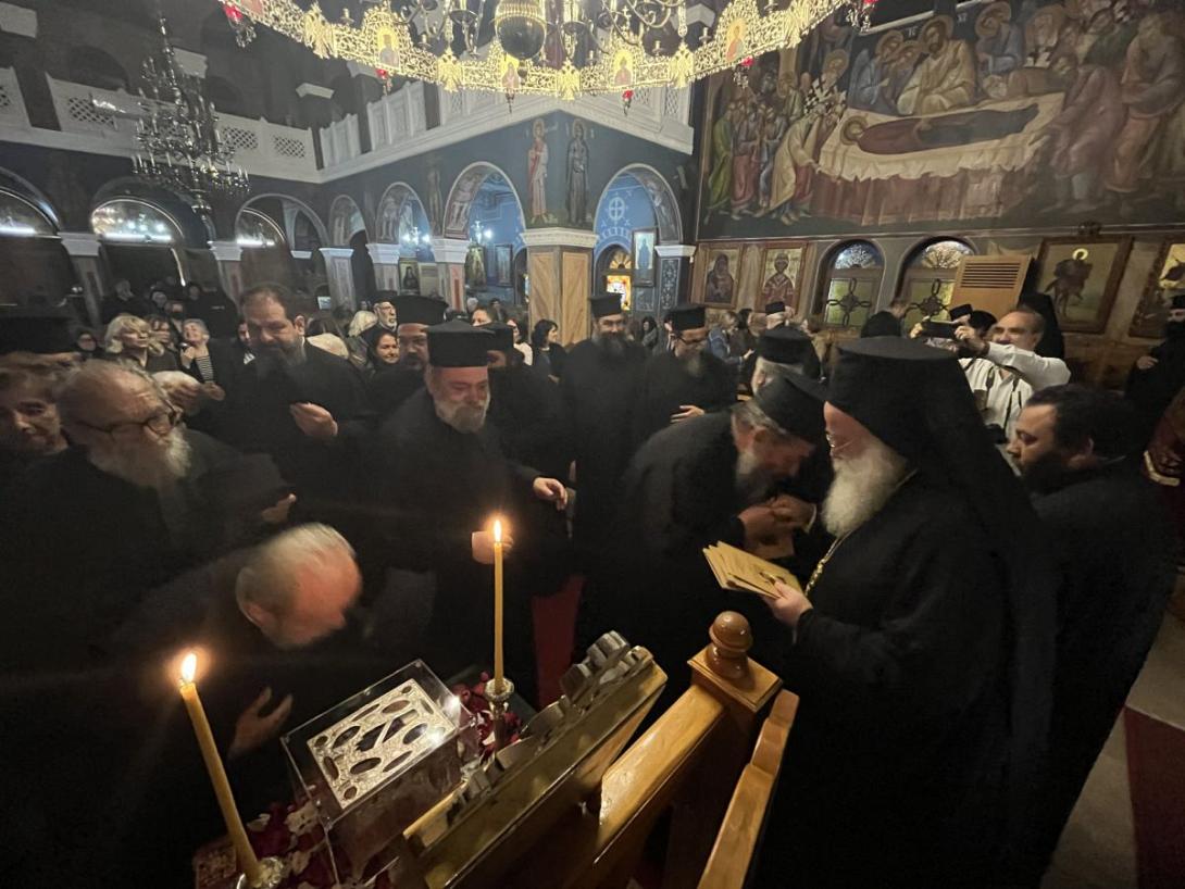 ΚΑΤΑΝΥΚΤΙΚΌς ΕΣΠΕΡΙΝΌς