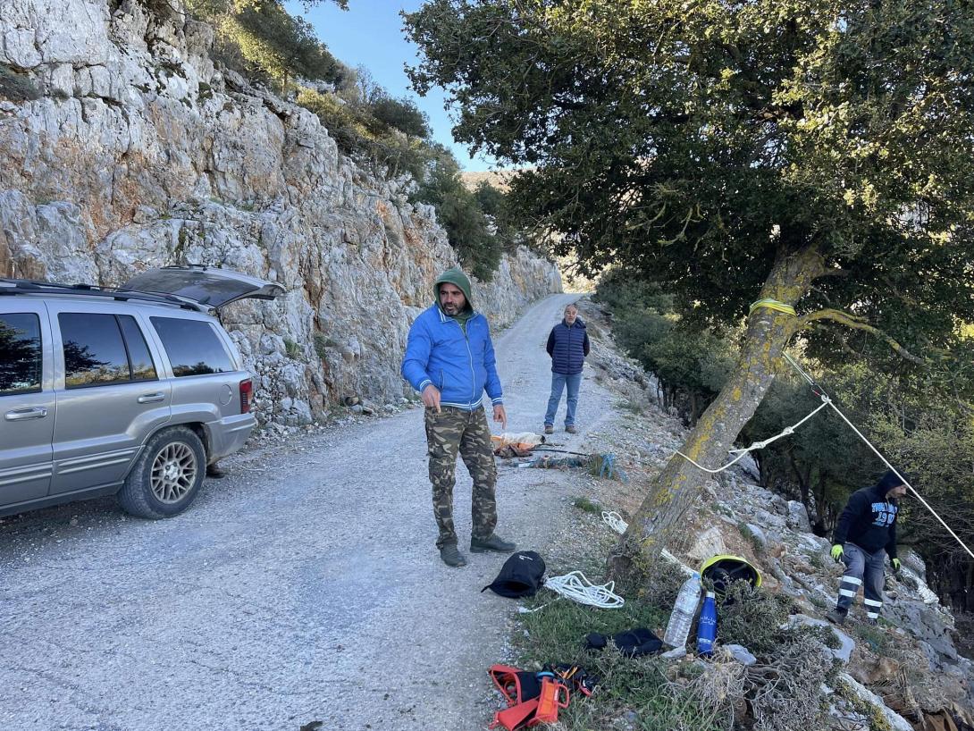 ΚΑΘΑΡΙΣΜΟς ΟΡΟΠΕΔΙΟ ΛΑΣΙΘΙΟΥ