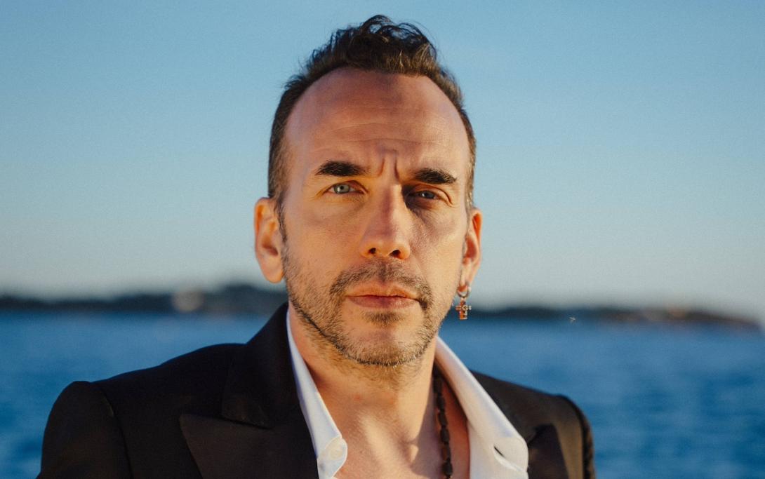 μουζουρακης