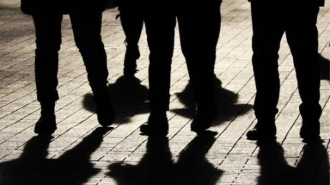 βία - ξυλοδαρμός 