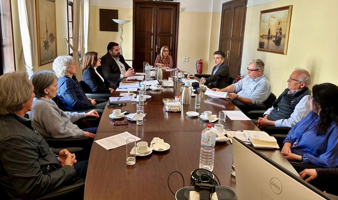 αποκεντρωμενη - λειψυδρία