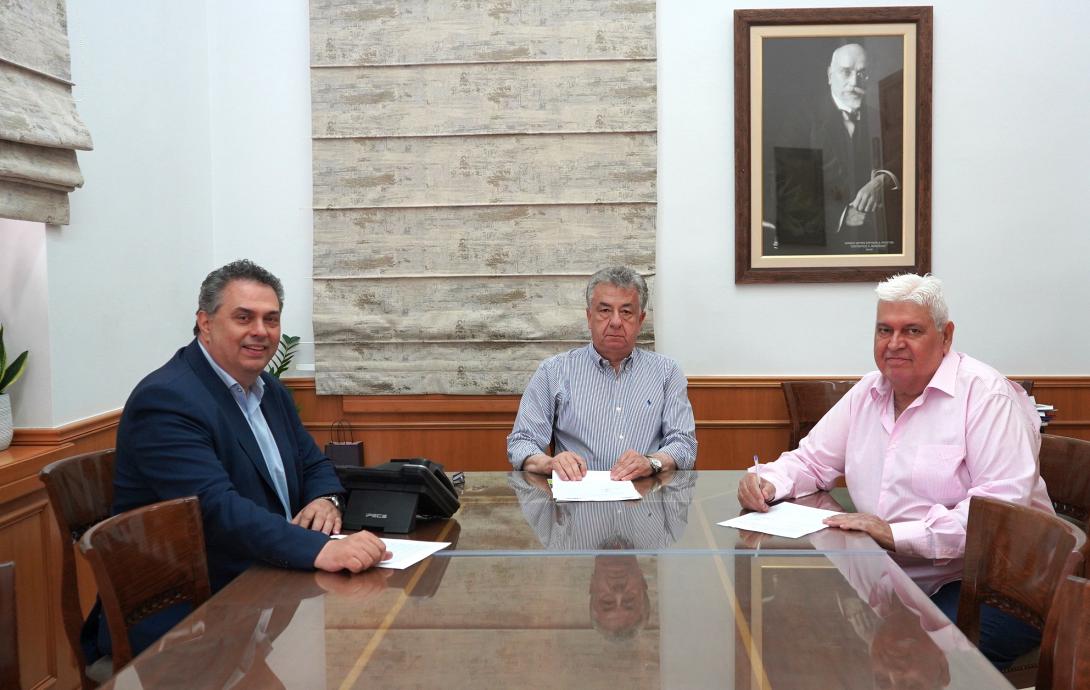 ΑΡΝΑΟΥΤΑΚΗΣ ΚΑΡΑΜΠΕΤΣΟΣ