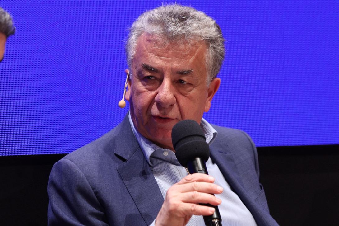 αρναουτακης