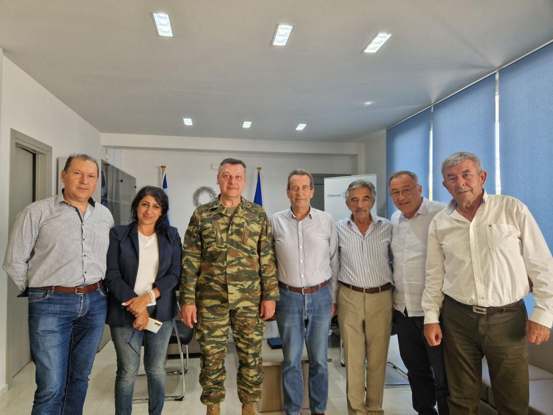 επίσκεψη του Διοικητή της ΣΕΑΠ στον Δήμαρχο Χερσονήσου