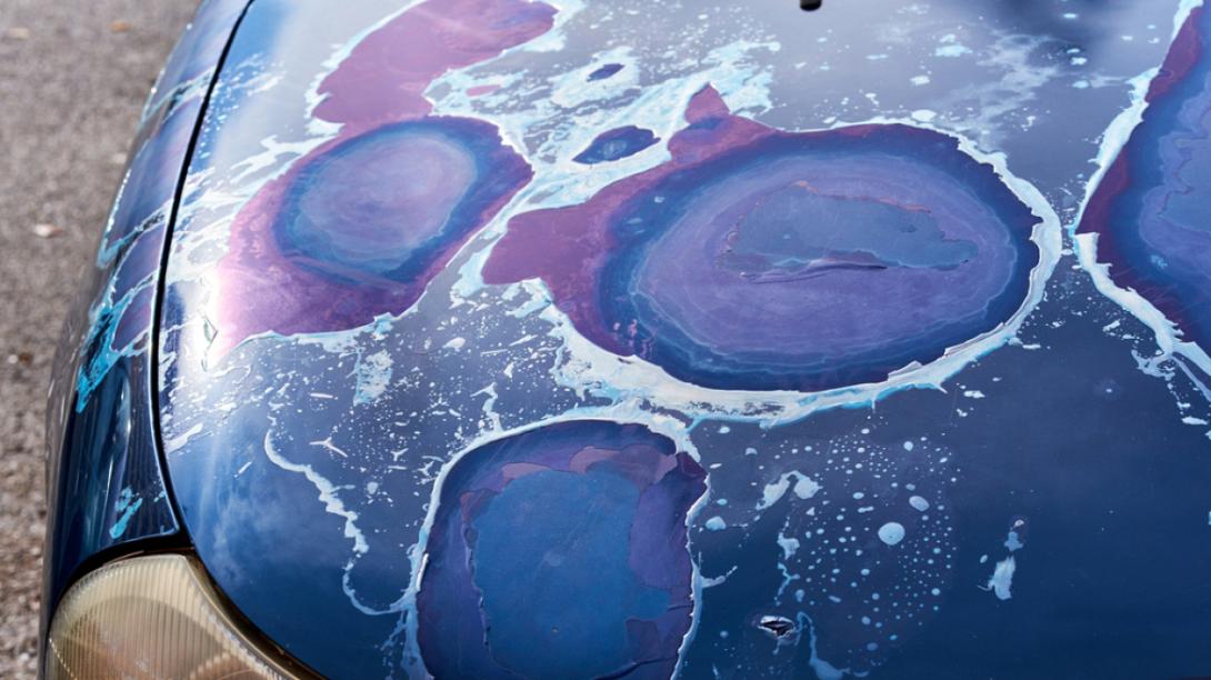 αυτοκίνητο καυστικό υγρό