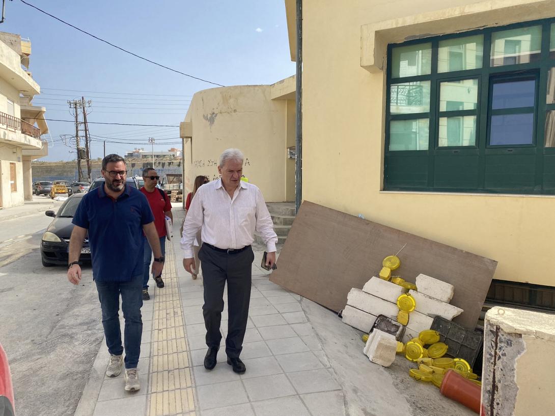 ΚΑΛΟΚΑΙΡΙΝΟΣ ΑΥΤΟΨΙΑ ΣΕ ΣΧΟΛΕΙΑ