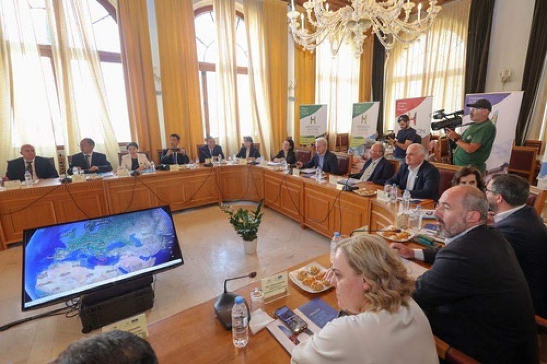 Στο Ηράκλειο υψηλόβαθμη αντιπροσωπεία του αδελφοποιημένου Δήμου της Κίνας, Νίνγκμπο 