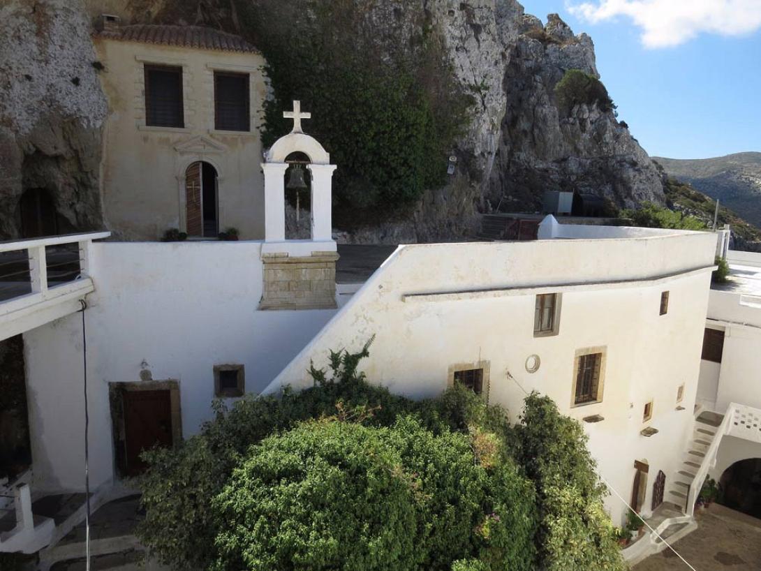 μονη φανερωμενης ιεραπετρα