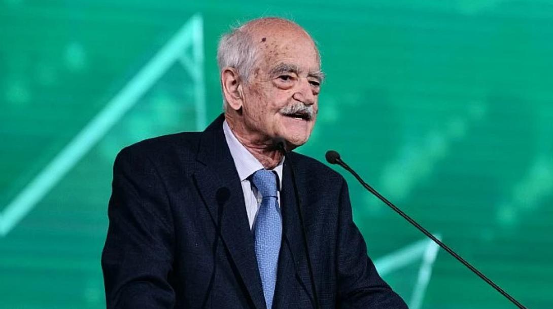 Απόστολος Κακλαμάνης