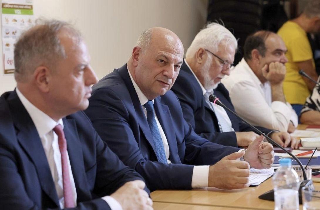 Κώστας Τσιάρας