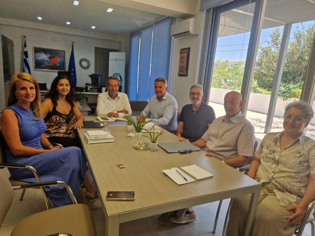 Δοξαστάκης με εκπροσώπους του Δικτύου Ελλήνων Αιρετών Αυτοδιοίκησης της Ευρώπης