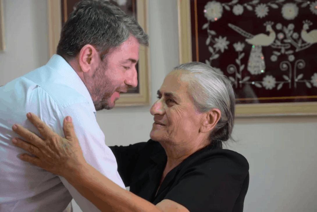 ανδρουλάκης - χαριτα μαντολες