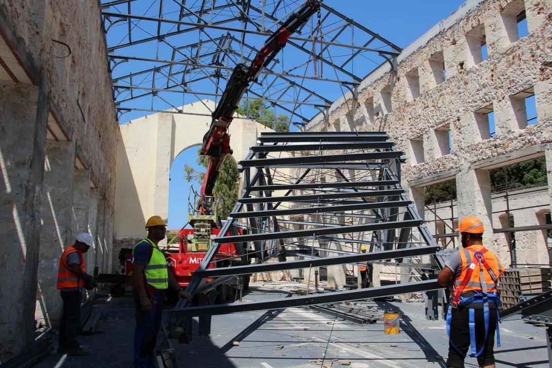 ΟΡΟΦΗ ΣΤΗ ΔΗΜΟΤΙΚΗ ΑΓΟΡΑ ΧΑΝΙΩΝ