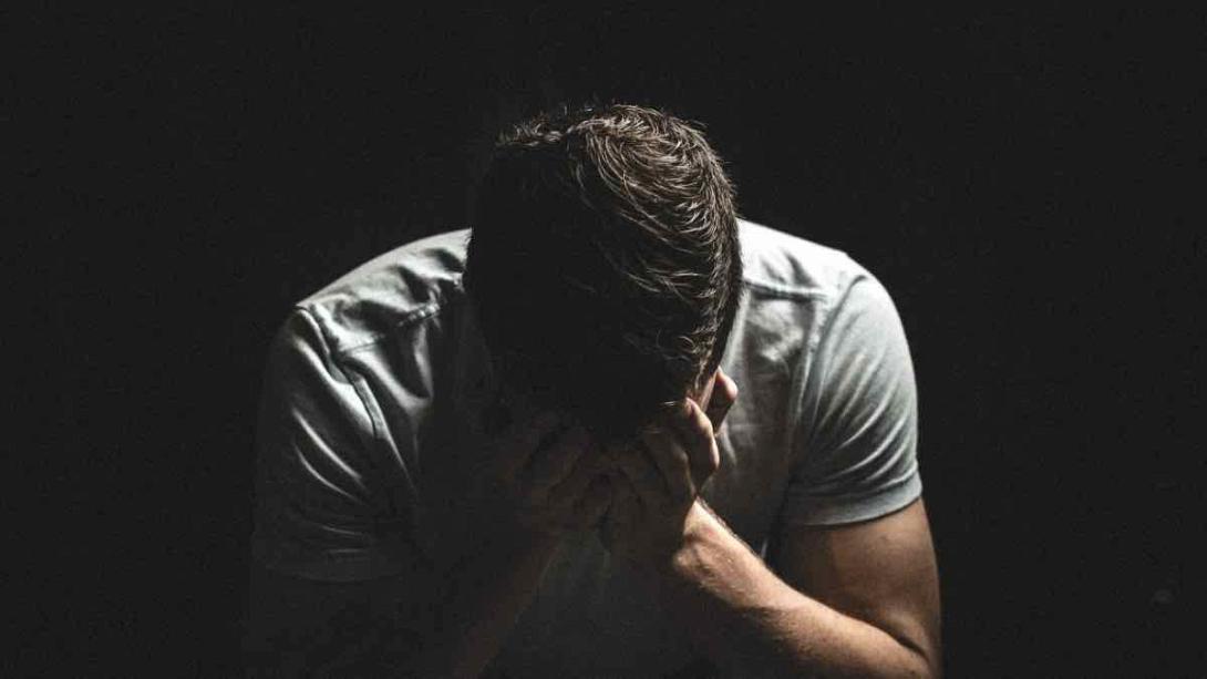 άνδρας - απόγνωση - κατάθλιψη 
