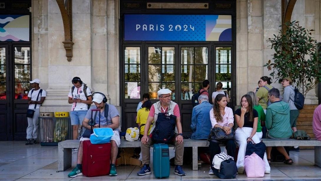 παρισι τρενα