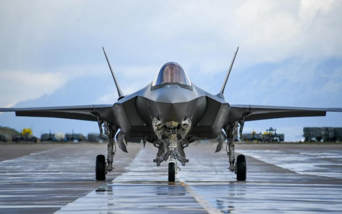 F35