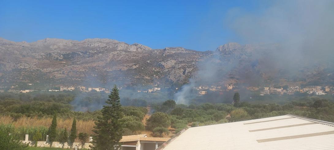 φωτια στην Ιεράπετρα